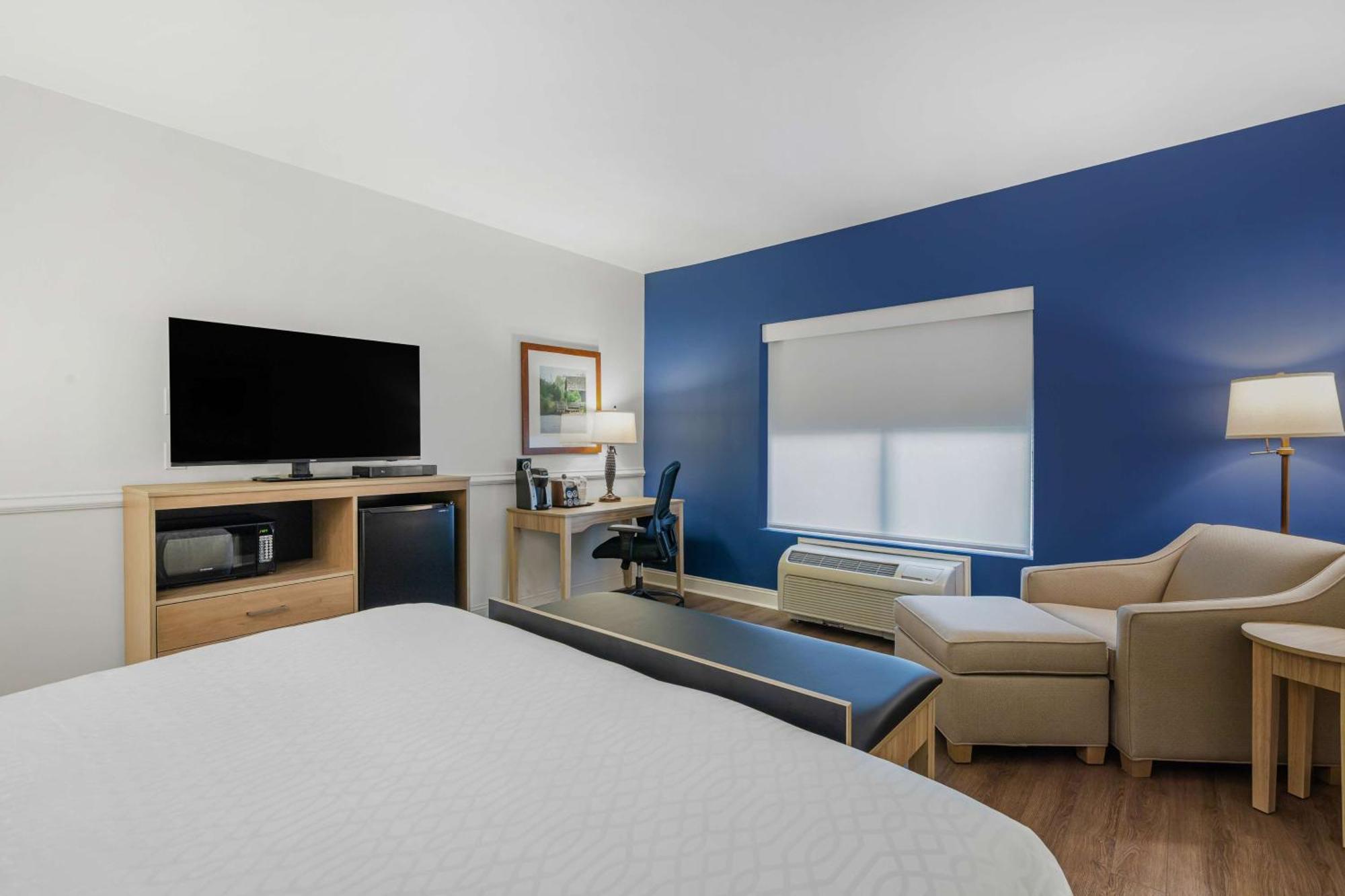 Best Western Plus Westgate Inn And Suites Leland Kültér fotó