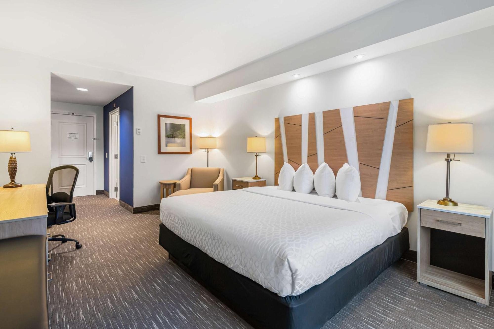 Best Western Plus Westgate Inn And Suites Leland Kültér fotó