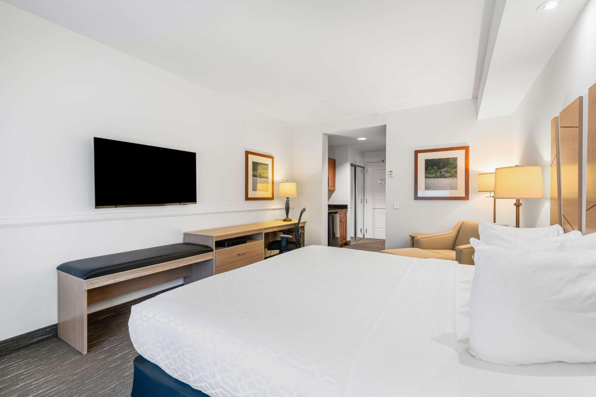 Best Western Plus Westgate Inn And Suites Leland Kültér fotó